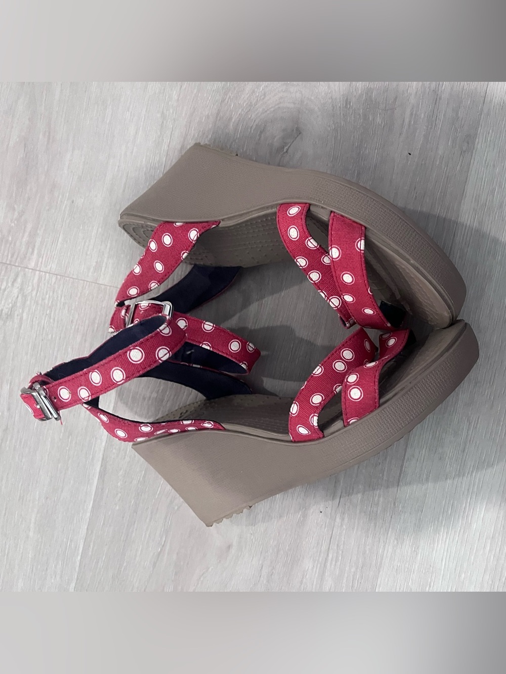 CROCS Leigh graphic polka dot wedge - Picture 4 of 6
